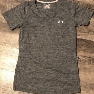 Under Armour Active V-Neck Tee Size Small